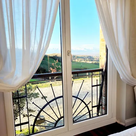 Assiolo Relais فندق مبيت وإفطار *